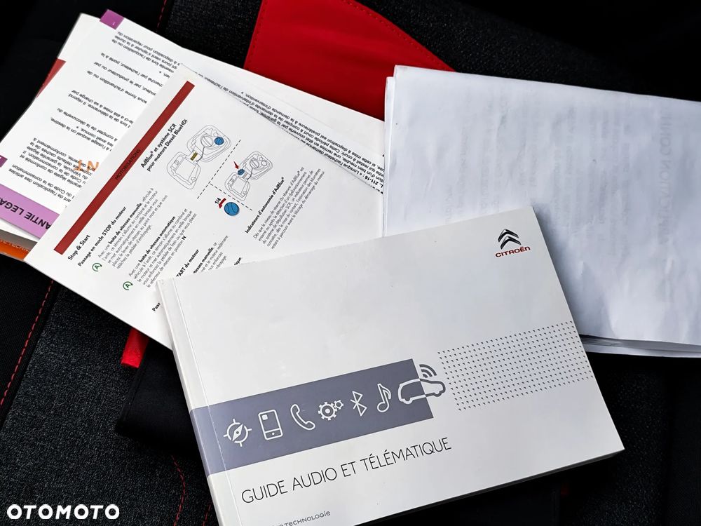 Citroën C3 1.2 PureTech Exclusive - 23