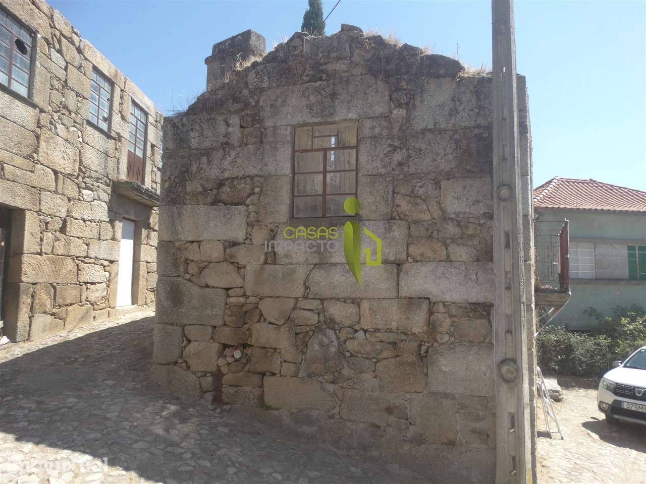 Moradia de Pedra, para reconstrução em Vila Cortês da Serra, Gouveia - Grande imagem: 5/20