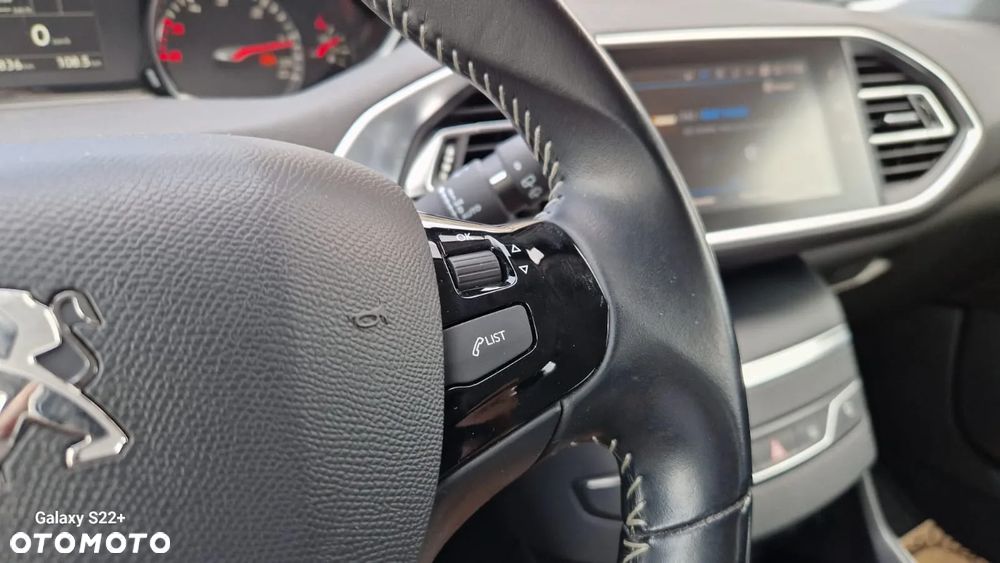 Peugeot 308 SW 1.5 BlueHDi Allure S&S - 16
