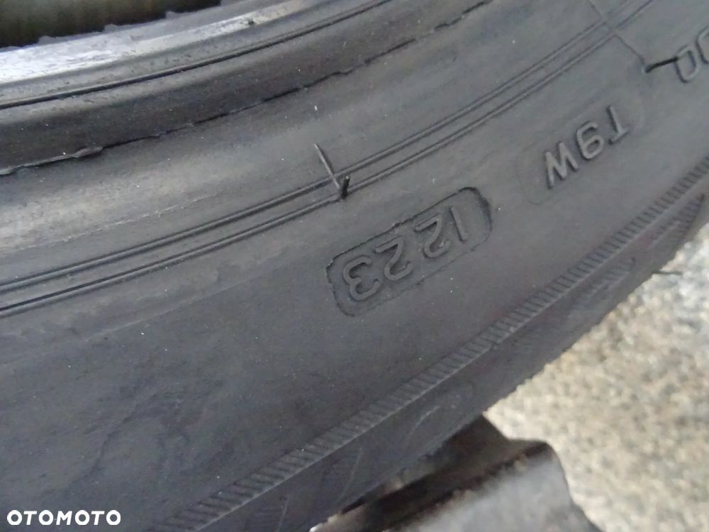 225/55/R18 102V Bridgestone Blizzak LM001 - 9