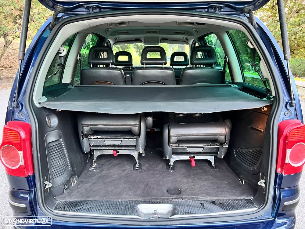 VW Sharan 1.9 TDi Highline TA AC - 12