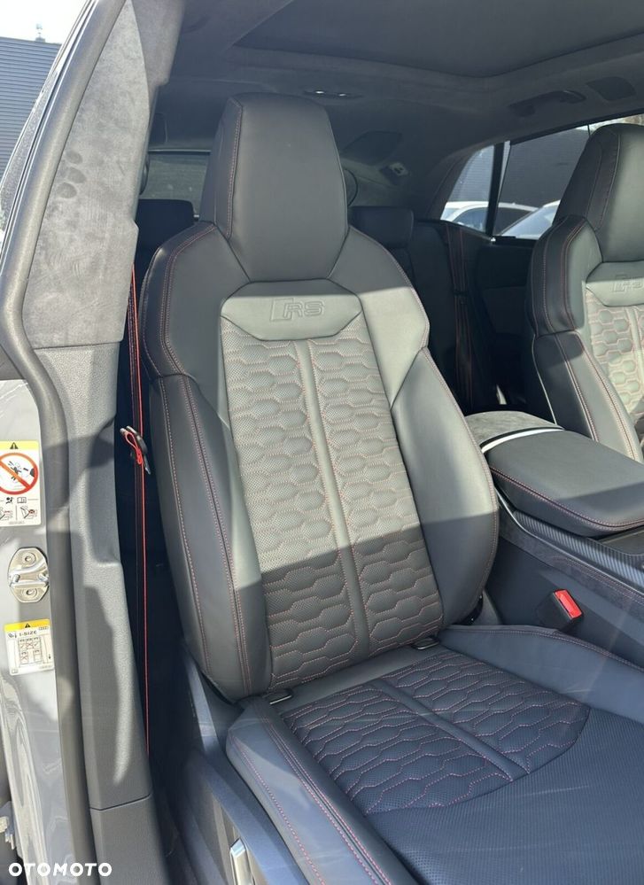 Audi RS Q8 - 32