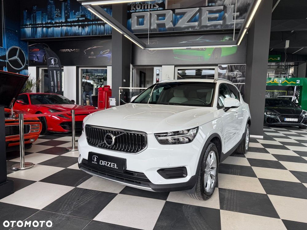 Volvo XC 40 - 1