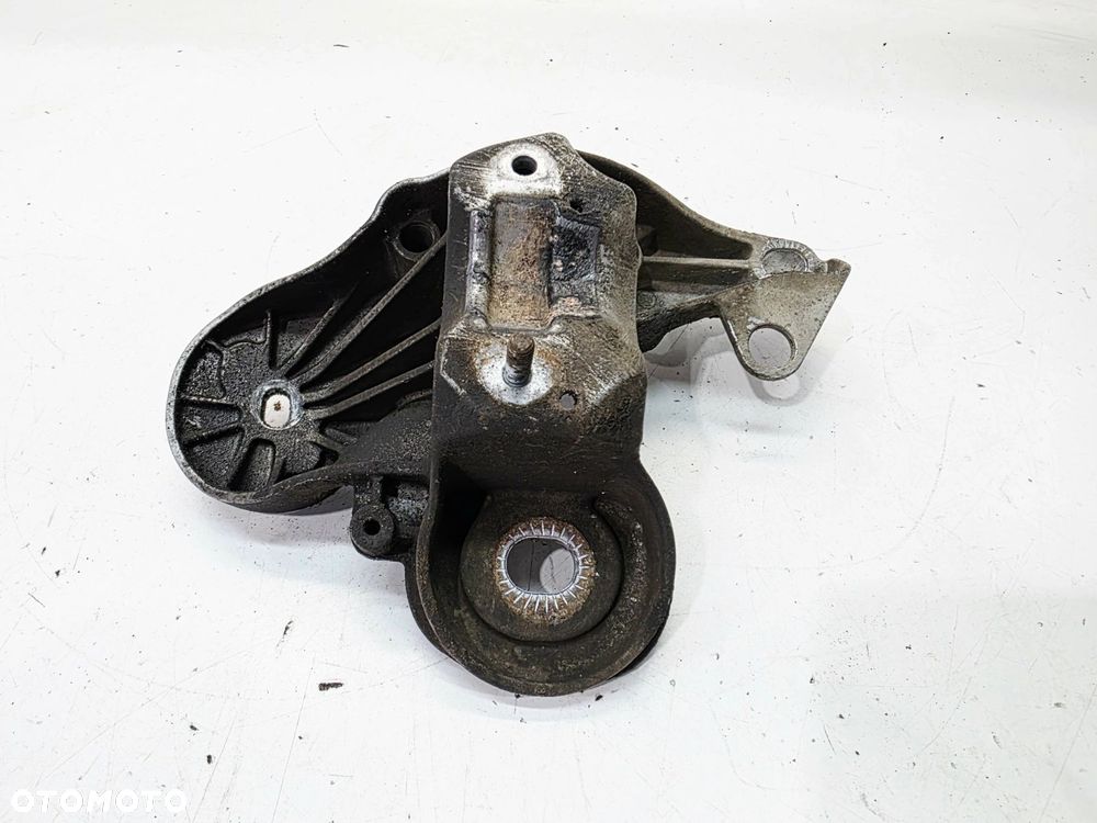 ŁAPA PODUSZKI SILNIKA LEWA AUDI A6 C6 4F0199351H - 2
