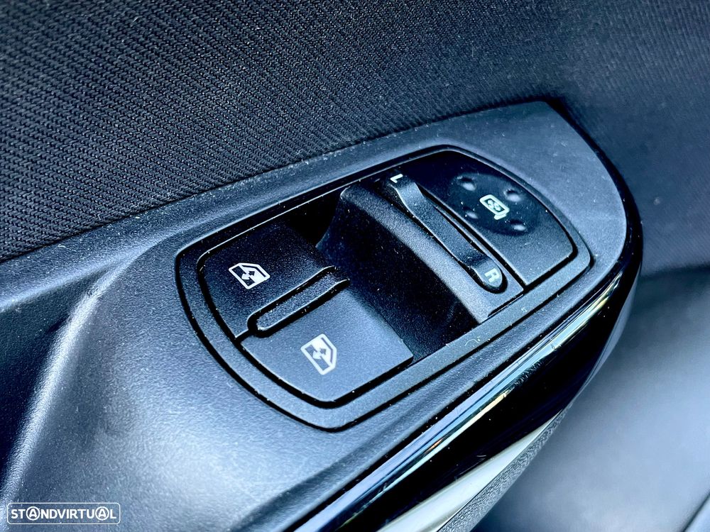 Opel Corsa 1.3 CDTi innovation - 19