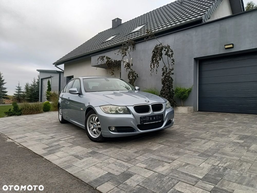 BMW Seria 3 318i - 3
