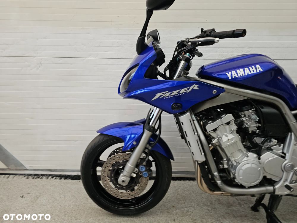 Yamaha FZS - 12