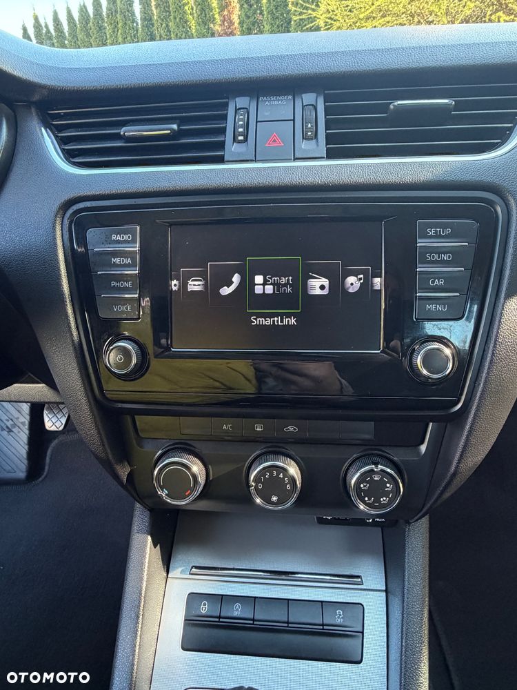 Skoda Octavia 1.6 TDI (Green tec) 4x4 Ambition - 22