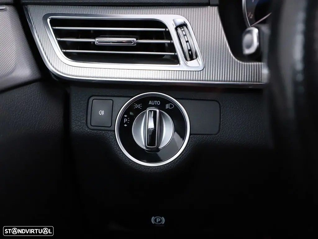 Mercedes-Benz E 220 CDi Avantgarde BlueEfficiency Auto. - 18