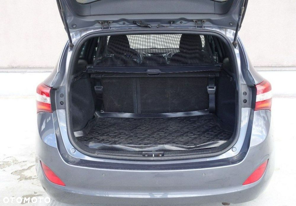 Hyundai i30 1.6 CRDi BlueDrive Go - 32