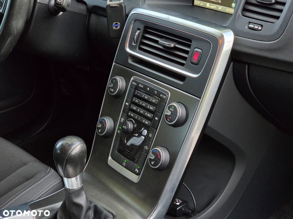 Volvo V60 T3 Edition - 17