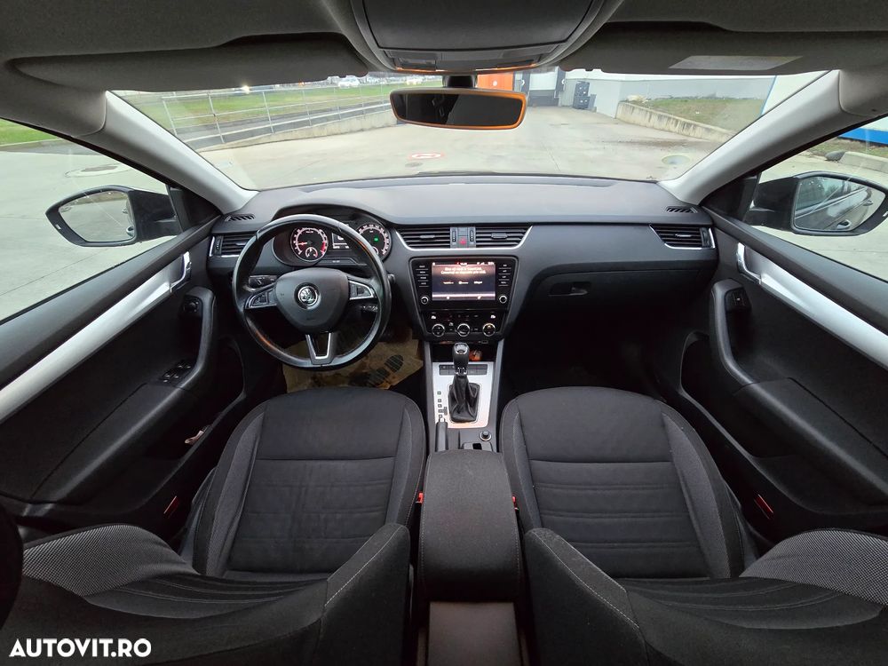 Skoda Octavia 2.0 TDI DSG Clever - 5