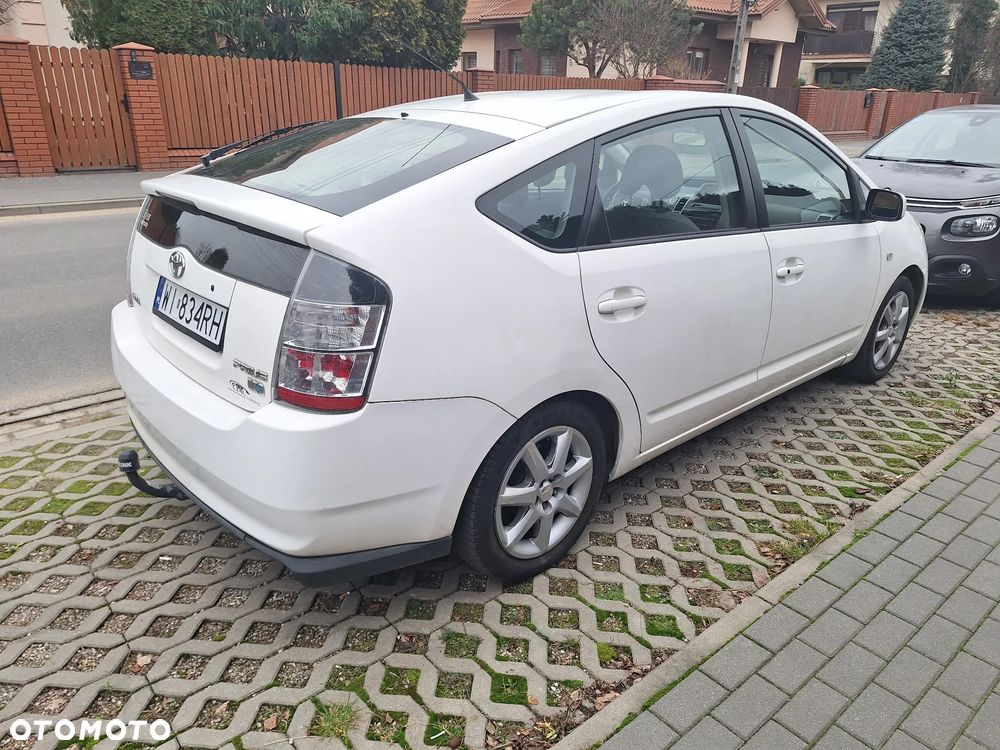 Toyota Prius 1.5 VVT-i Sol - 4