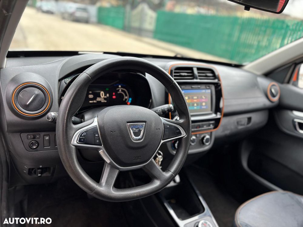 Dacia Spring Expression - 9