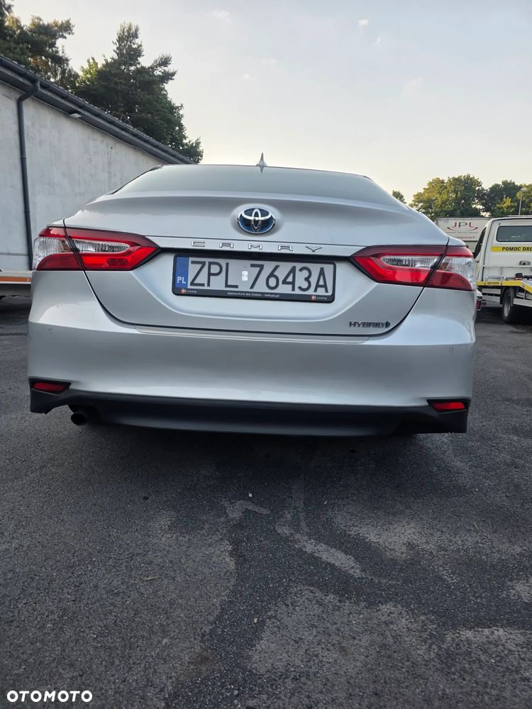Toyota Camry - 9
