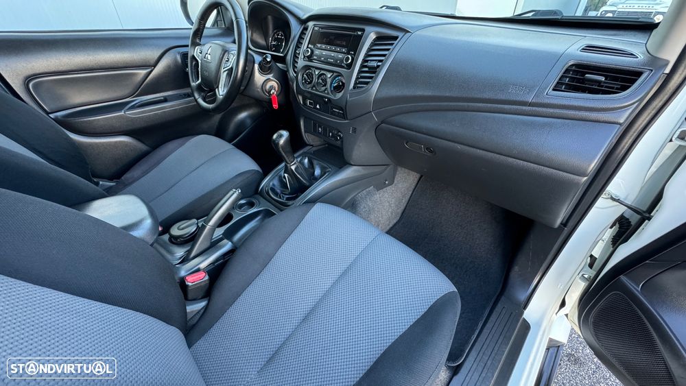 Mitsubishi L-200 Cabine dupla 4X2 - 25