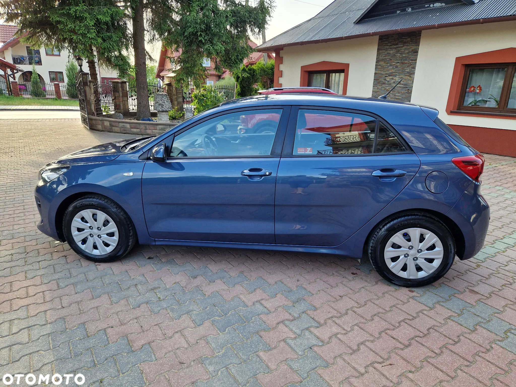 Kia Rio 1.2 L - 34