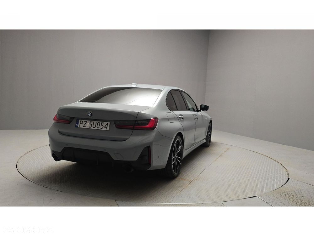 BMW Seria 3 320d xDrive M Sport - 5