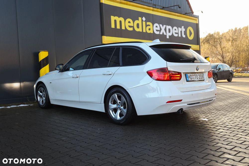 BMW Seria 3 320d Efficient Dynamics Edition Sport Line - 15