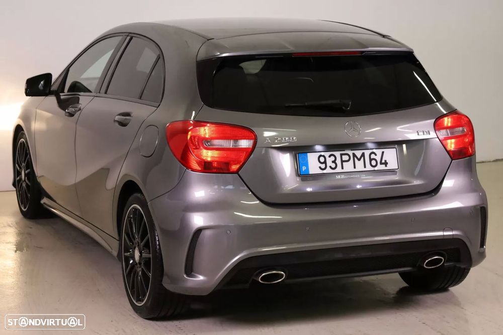 Mercedes-Benz A 200 d AMG Line - 15