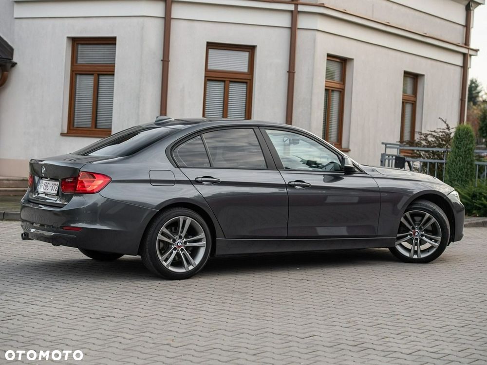 BMW Seria 3 320d Sport Line - 18