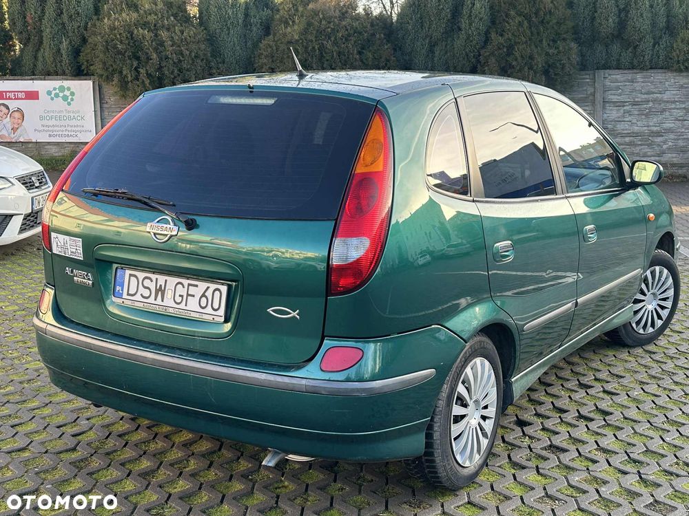 Nissan Almera Tino 1.8 - 7
