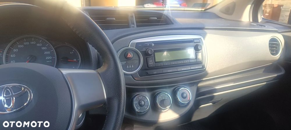 Toyota Yaris 1.0 Luna - 2