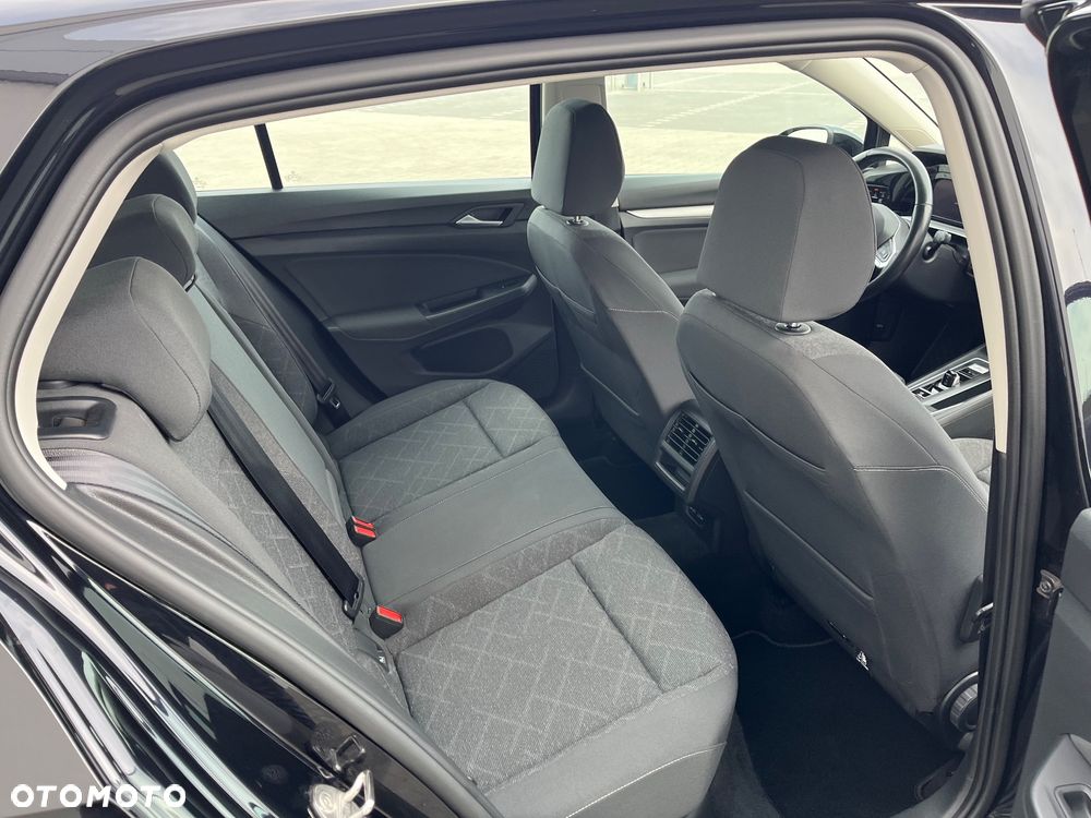 Volkswagen Golf 1.5 eTSI EVO Active DSG - 8