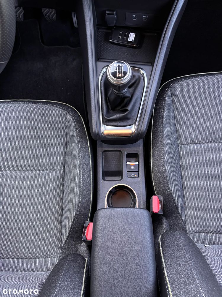 Renault Captur - 16