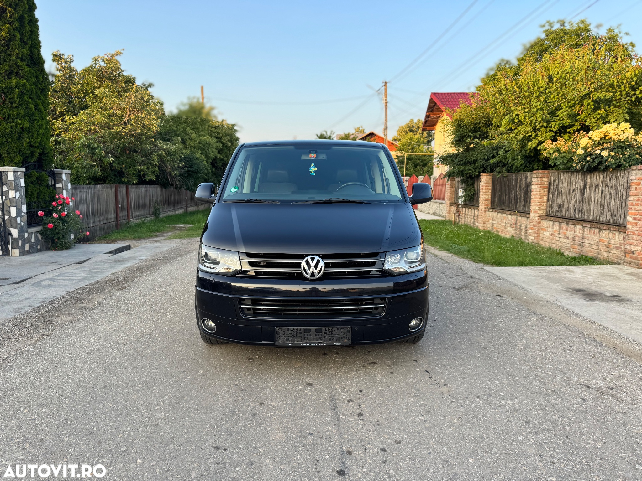 Volkswagen Multivan - 21