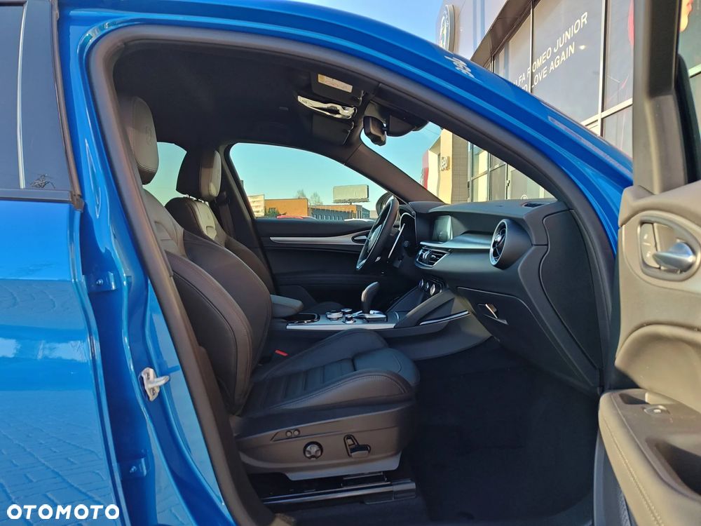 Alfa Romeo Stelvio 2.0 Turbo Veloce Q4 - 11