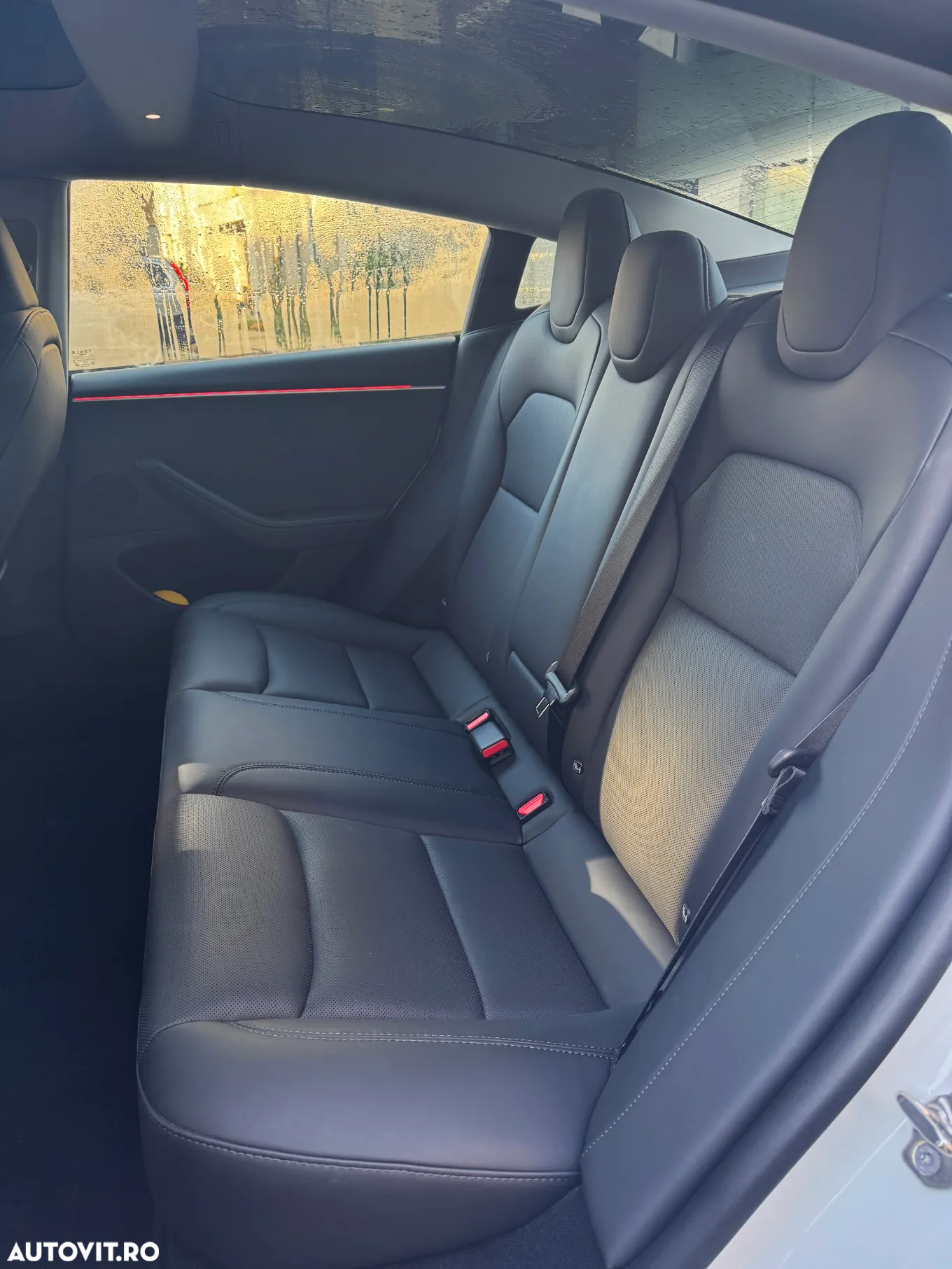 Tesla Model 3 - 9
