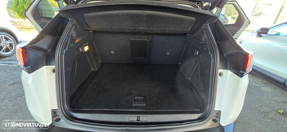 Peugeot 3008 Plug-In Hybrid 225 e-EAT8 Allure Pack - 26