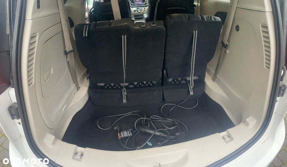 Chrysler Pacifica - 17