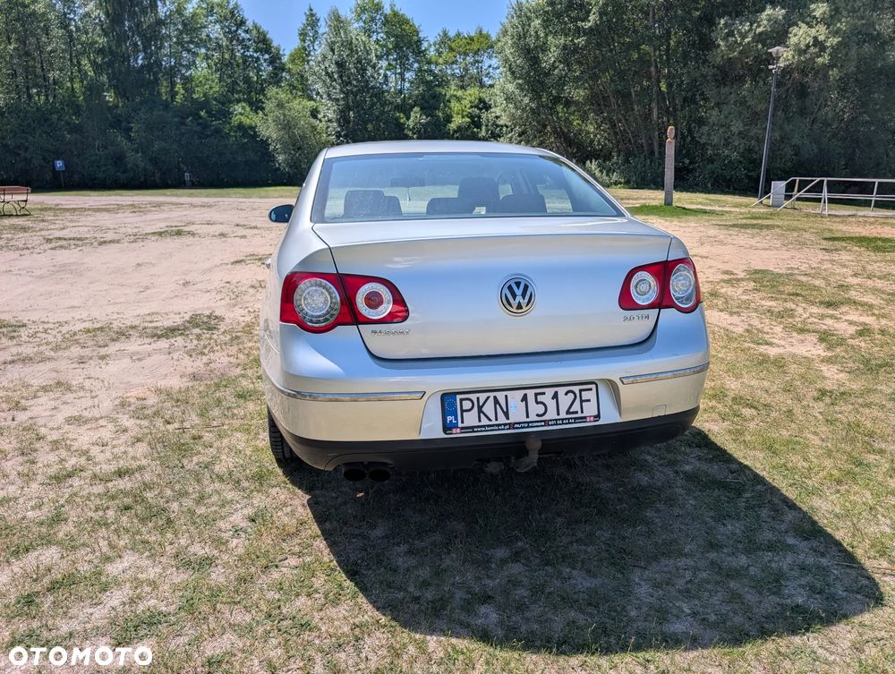 Volkswagen Passat 2.0 TDI DPF Highline - 3