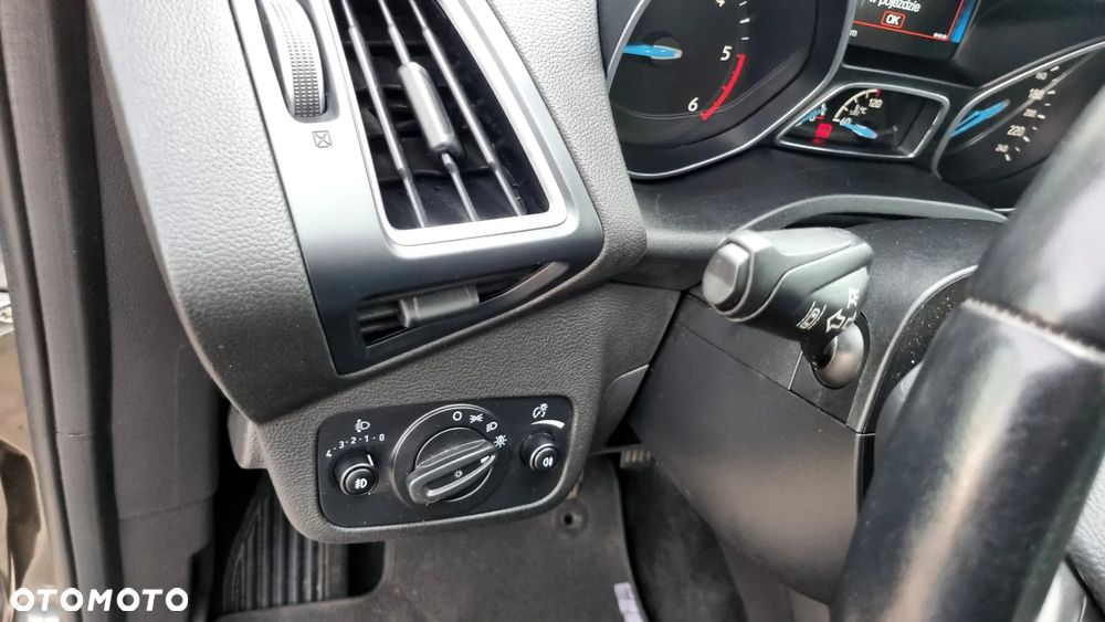 Ford C-MAX 2.0 TDCi Start-Stop-System Titanium - 18