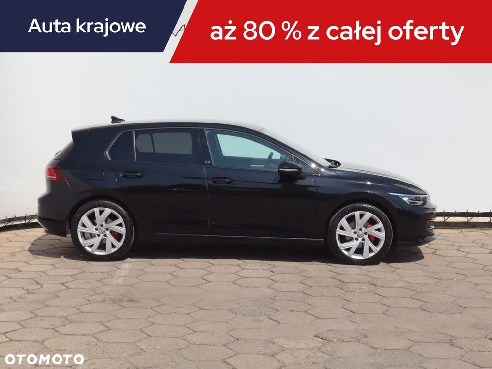 Volkswagen Golf - 8