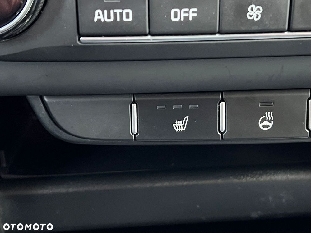 Kia XCeed 1.6 CRDi mHEV Prestige Line DCT - 36