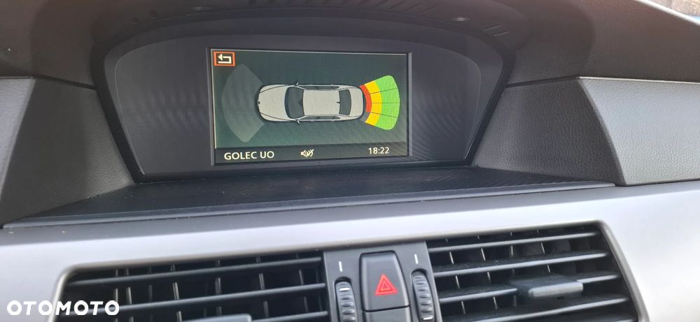 BMW Seria 5 520i - 14