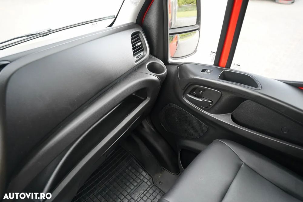 Iveco DAILY 35-120 / BASCULABILĂ - 2,8 M / BASCULARE SPATE / ROȚI DUBLE PE SPATE / MANUALĂ / IMPORT / - 33