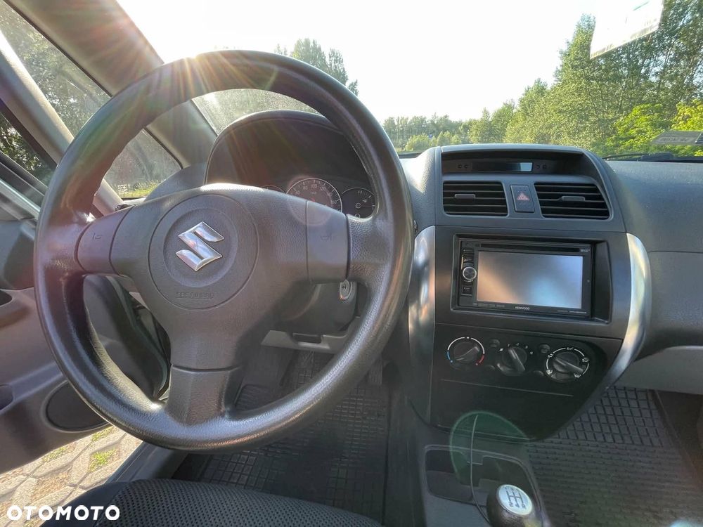 Suzuki SX4 1.5 - 23