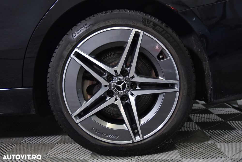 Mercedes-Benz C 300 e 9G-TRONIC AMG Line - 13