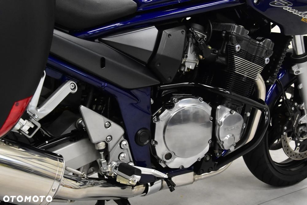 Suzuki Bandit - 24