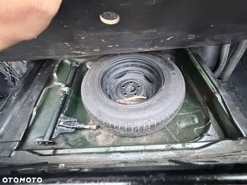 Mercedes-Benz W123 - 17