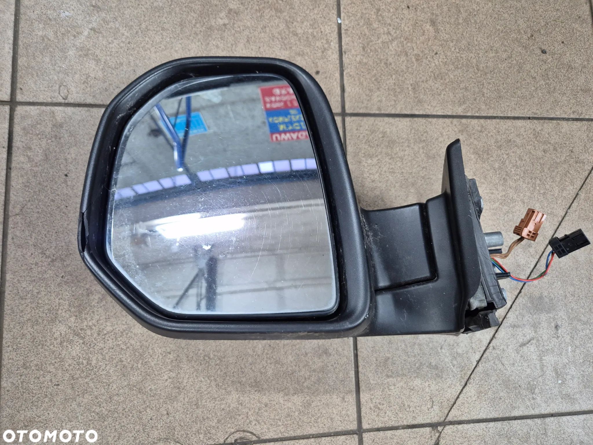 LUSTERKO EL. LEWE PEUGEOT PARTNER CITROEN BERLINGO II 1.6 HDI 08r.+ - 1