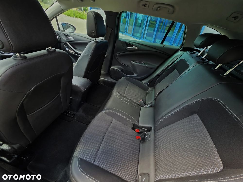 Opel Astra 1.4 Turbo Innovation - 9