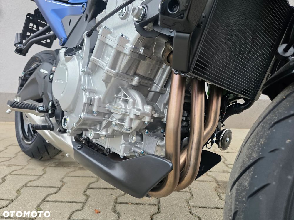 CFMoto 675NK - 10