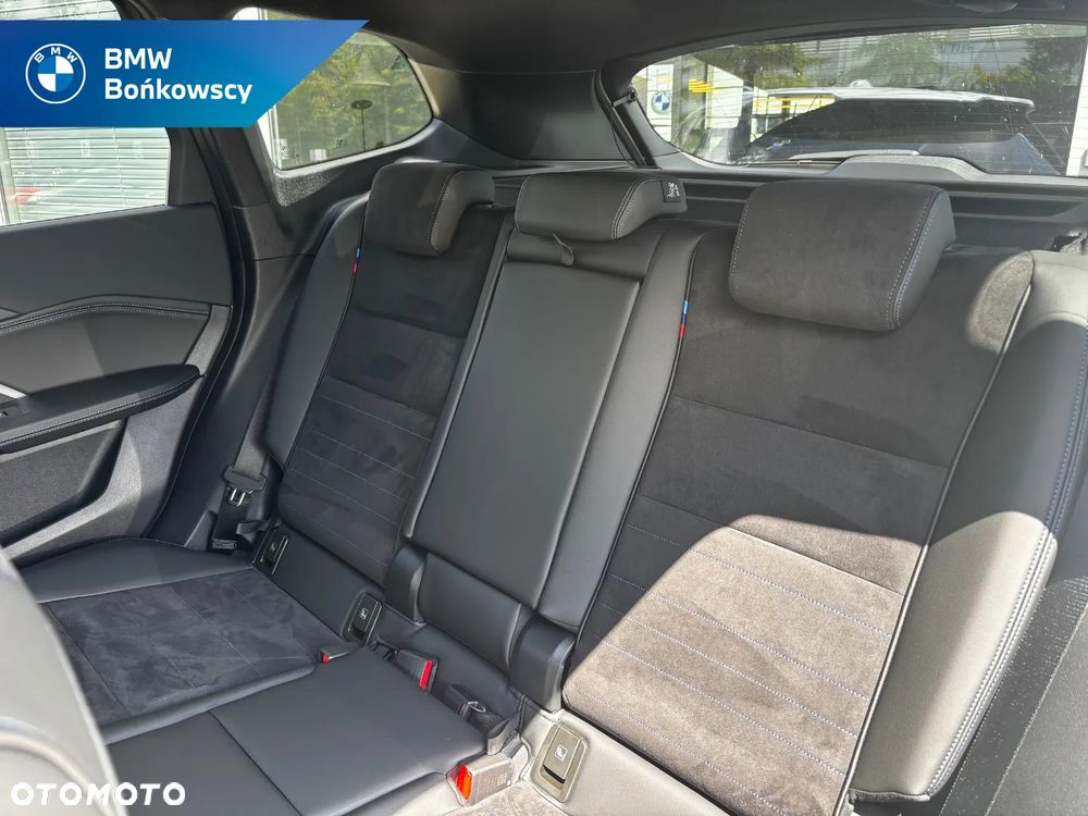 BMW X1 sDrive20i mHEV - 11