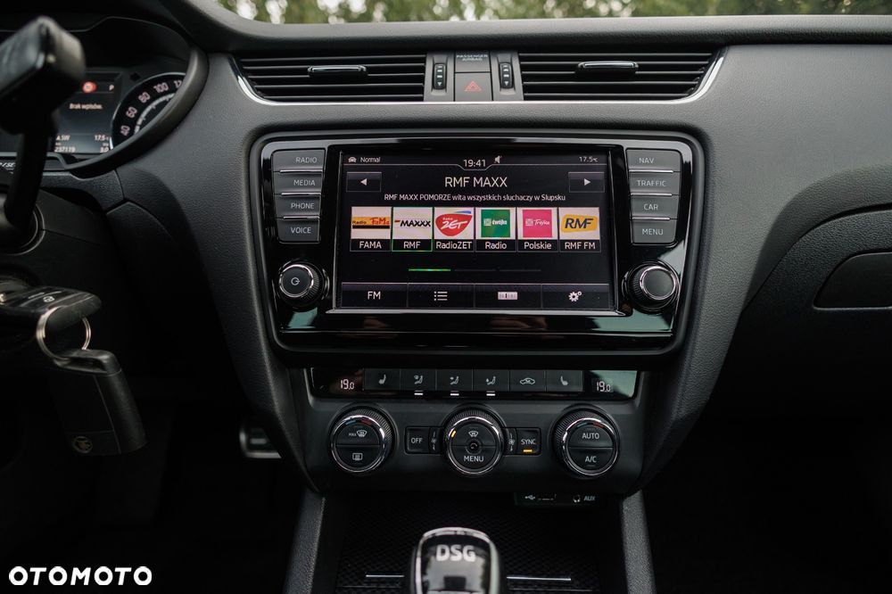 Skoda Octavia 2.0 TDI DSG RS - 14