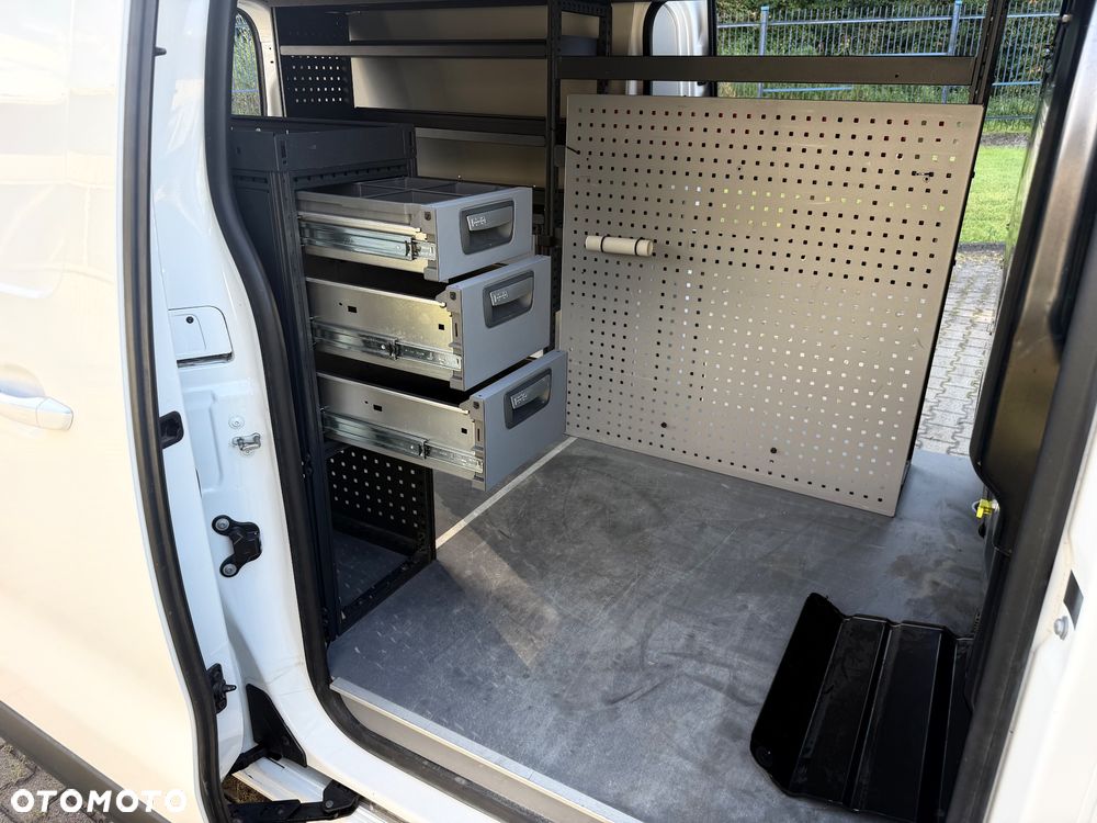 Opel Vivaro - 32